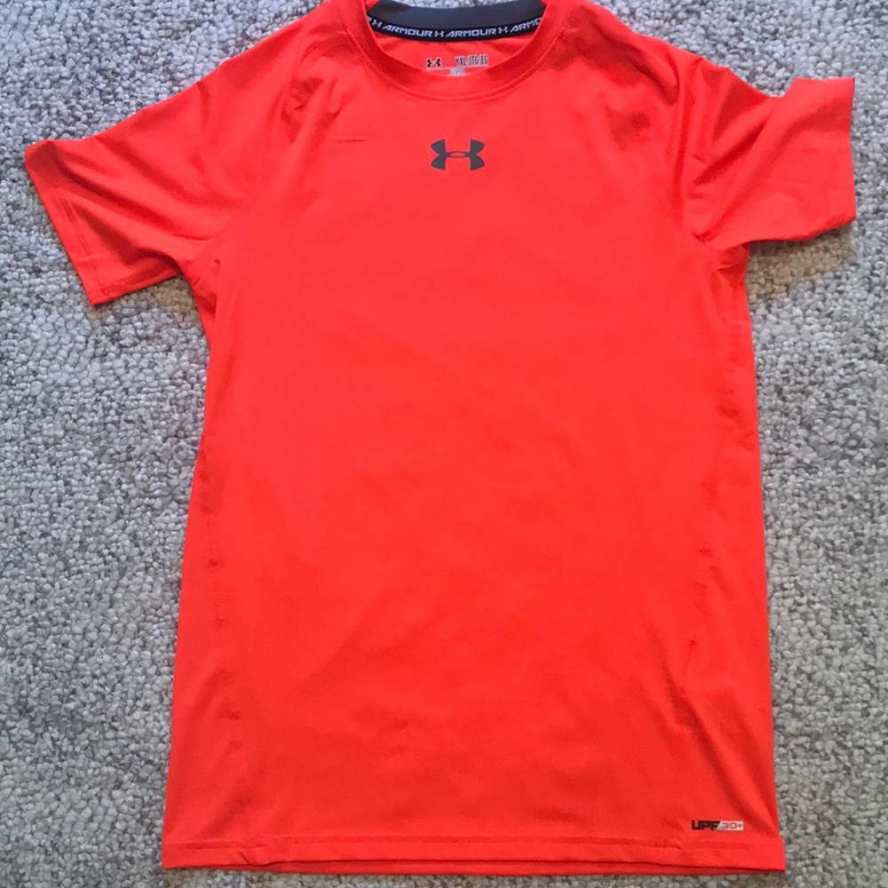 Fitted under Armour T-shirt